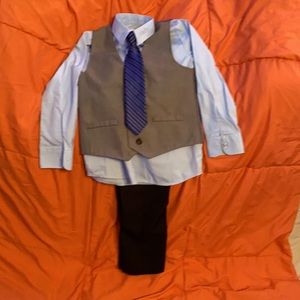 Boys size 5 Suit blue/black, dark grey